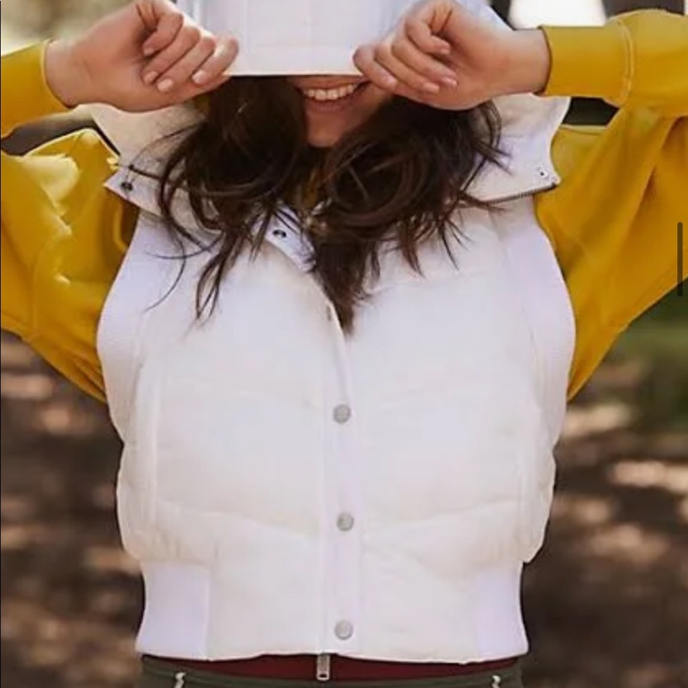 FREE PEOPLE- Nature Seeker Puffer Vest